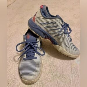 K-Swiss Women's Hypercourt Supreme Blue Blush/Infinity/Carmine Rose 7.5